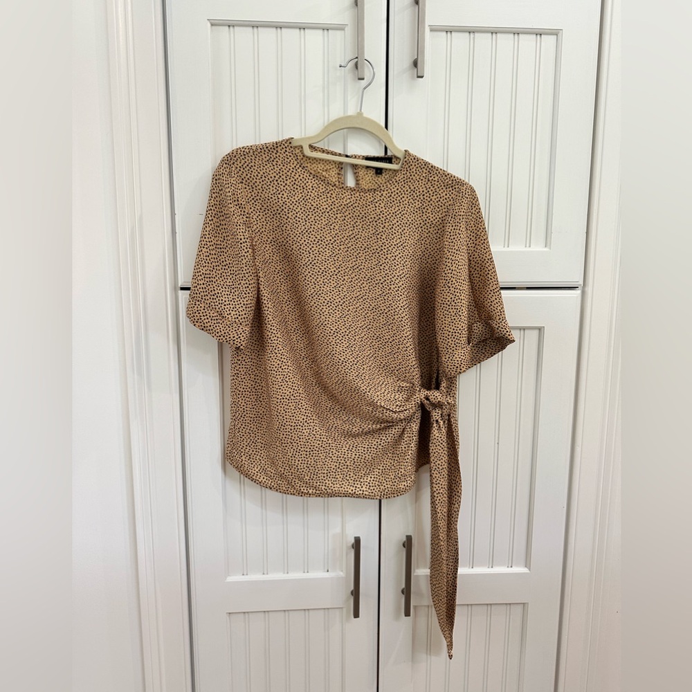 Ted Baker Robbiee Cheetah Print Tie-Shirt in Size 2